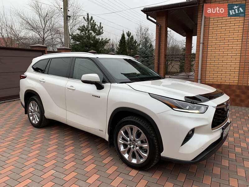 Позашляховик / Кросовер Toyota Highlander 2020 в Кривому Розі
