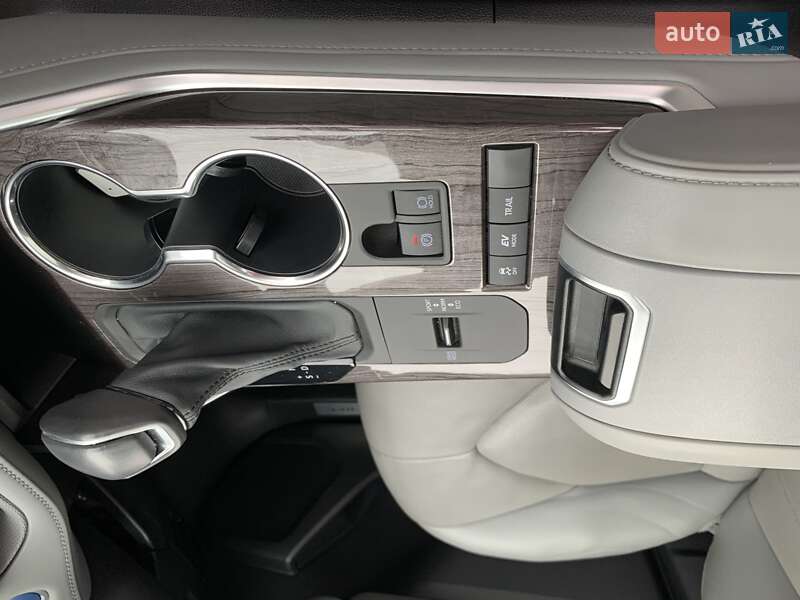 Позашляховик / Кросовер Toyota Highlander 2020 в Кривому Розі