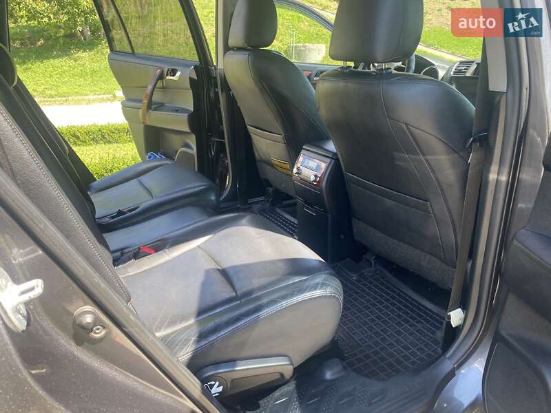 Позашляховик / Кросовер Toyota Highlander 2012 в Умані фото 19 Позашляховик / Кросовер Toyota Highlander 2012 в Умані