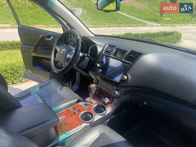 Позашляховик / Кросовер Toyota Highlander 2012 в Умані фото 20 Позашляховик / Кросовер Toyota Highlander 2012 в Умані