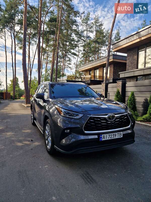Позашляховик / Кросовер Toyota Highlander 2020 в Києві