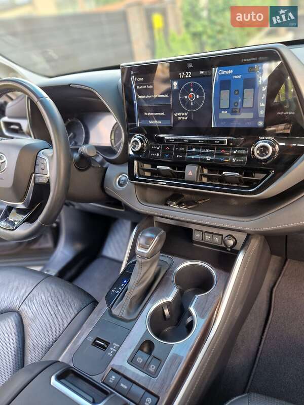 Позашляховик / Кросовер Toyota Highlander 2020 в Києві