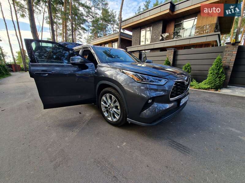 Позашляховик / Кросовер Toyota Highlander 2020 в Києві