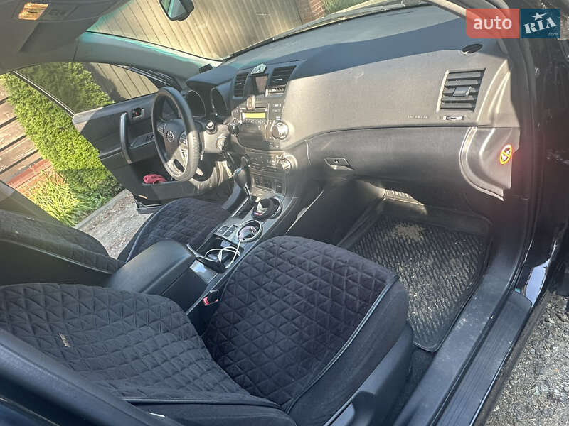 Внедорожник / Кроссовер Toyota Highlander 2010 в Киеве