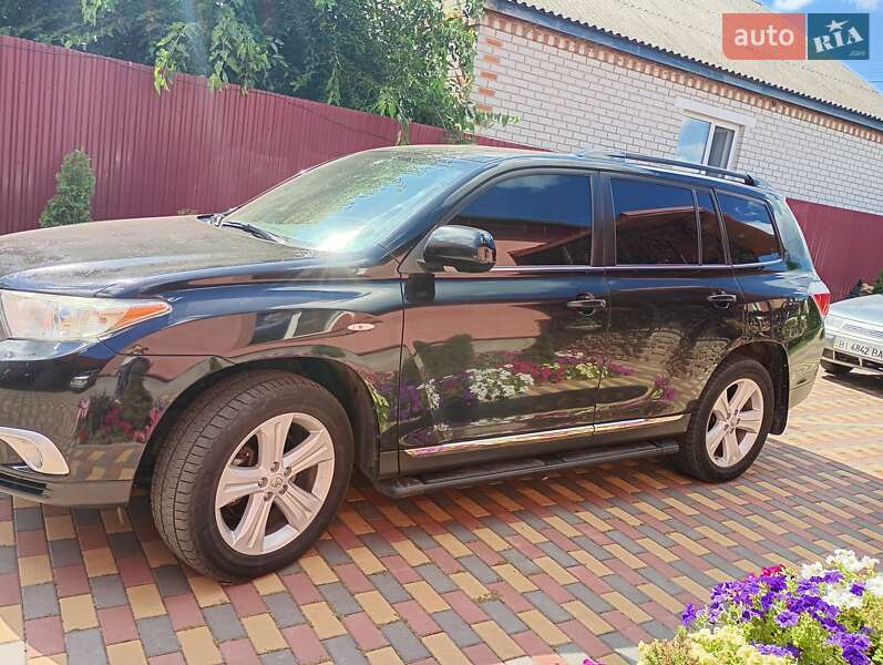 Внедорожник / Кроссовер Toyota Highlander 2010 в Шишаки