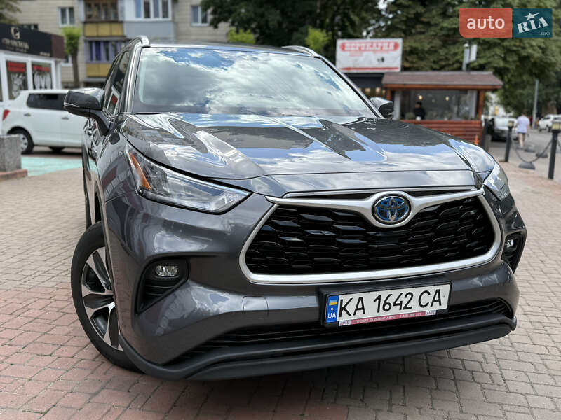 Toyota Highlander 2021