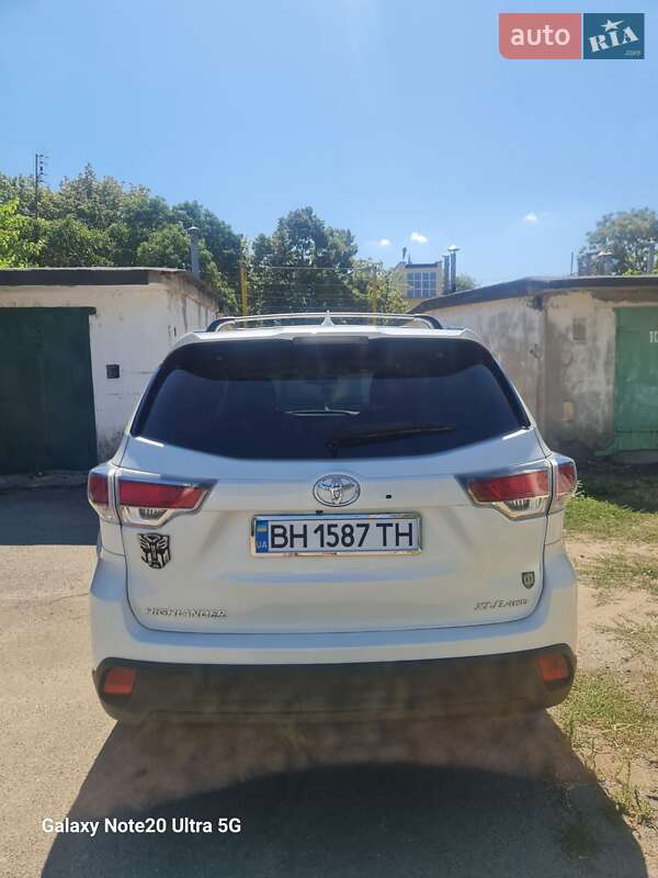 Внедорожник / Кроссовер Toyota Highlander 2015 в Измаиле фото 43 Внедорожник / Кроссовер Toyota Highlander 2015 в Измаиле