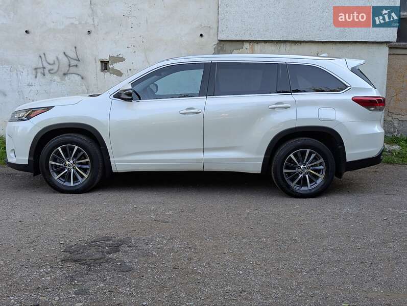 Позашляховик / Кросовер Toyota Highlander 2018 в Івано-Франківську фото 6 Позашляховик / Кросовер Toyota Highlander 2018 в Івано-Франківську