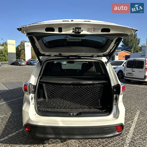 Внедорожник / Кроссовер Toyota Highlander 2014 в Днепре фото 11 Внедорожник / Кроссовер Toyota Highlander 2014 в Днепре