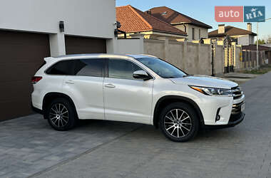 Позашляховик / Кросовер Toyota Highlander 2017 в Одесі