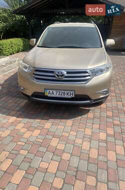 Позашляховик / Кросовер Toyota Highlander 2010 в Києві