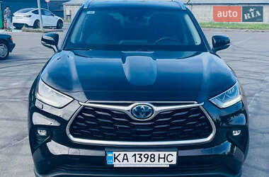 Внедорожник / Кроссовер Toyota Highlander 2021 в Киеве