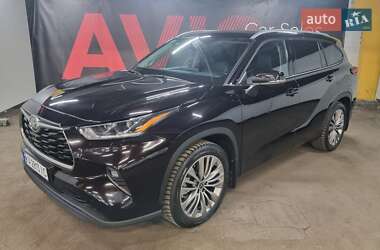 Внедорожник / Кроссовер Toyota Highlander 2022 в Киеве