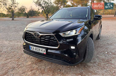 Toyota Highlander 2022
