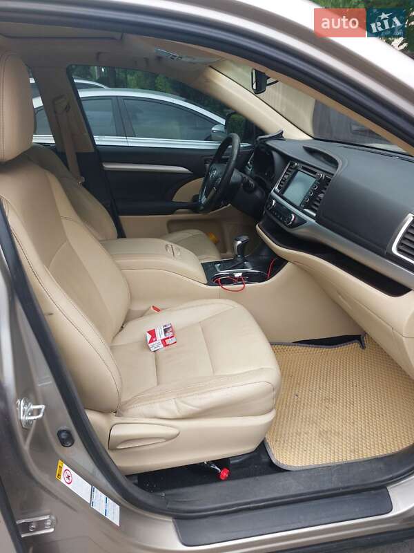 Позашляховик / Кросовер Toyota Highlander 2015 в Гайсину фото 2 Позашляховик / Кросовер Toyota Highlander 2015 в Гайсину