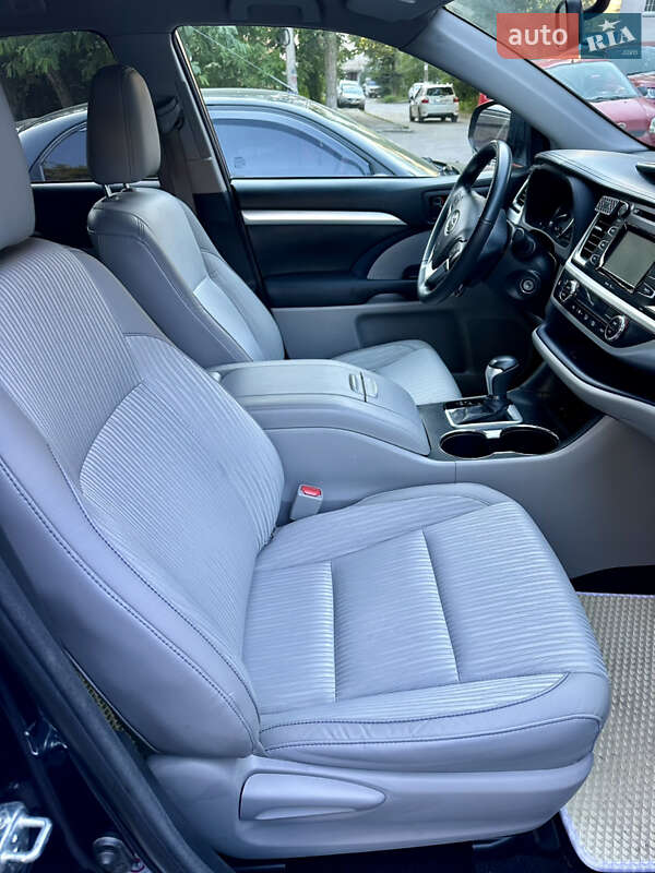 Внедорожник / Кроссовер Toyota Highlander 2015 в Виннице фото 16 Внедорожник / Кроссовер Toyota Highlander 2015 в Виннице