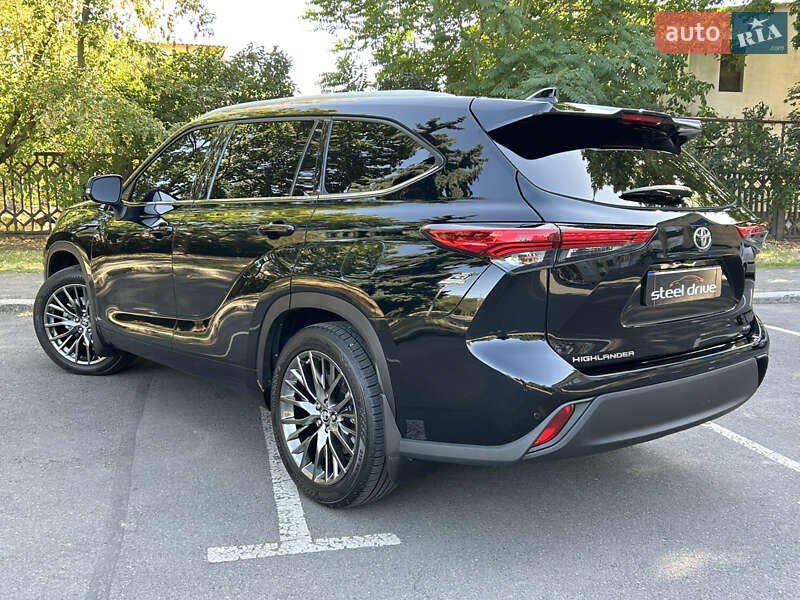 Внедорожник / Кроссовер Toyota Highlander 2020 в Николаеве