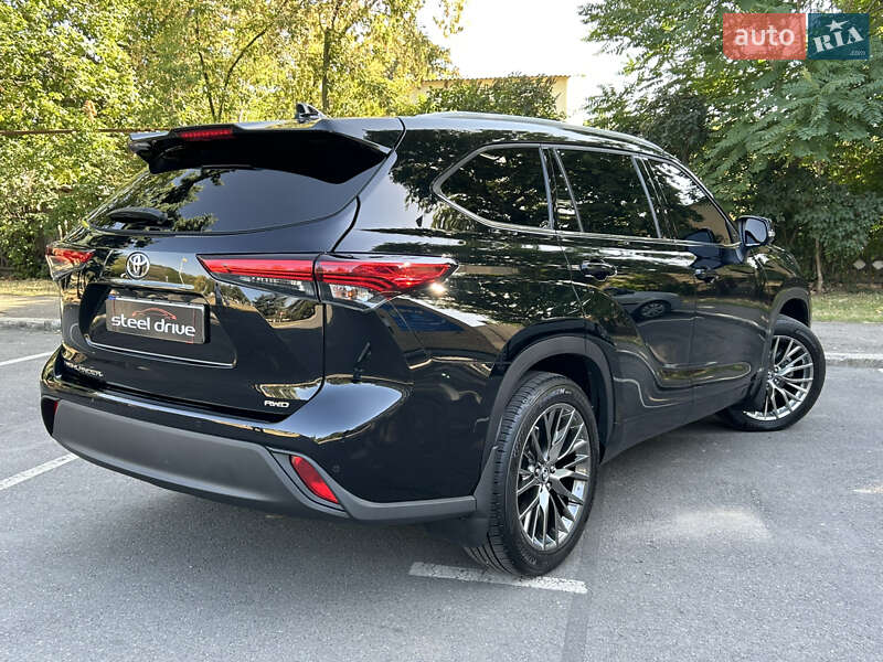 Внедорожник / Кроссовер Toyota Highlander 2020 в Николаеве