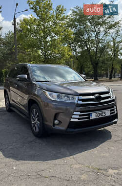Toyota Highlander 2017