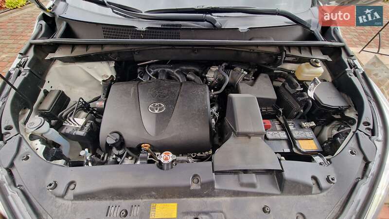 Внедорожник / Кроссовер Toyota Highlander 2018 в Ровно