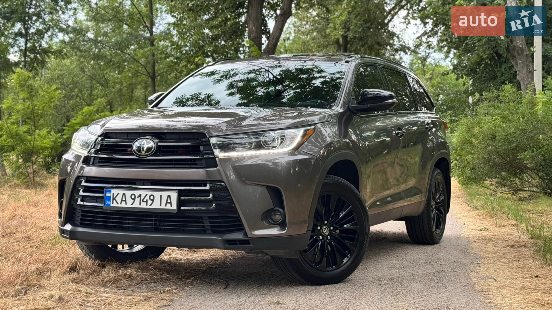 2019 Toyota Highlander - фото 1