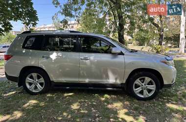 Внедорожник / Кроссовер Toyota Highlander 2012 в Запорожье