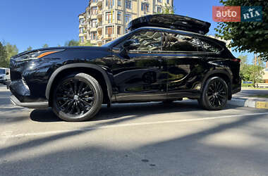 Внедорожник / Кроссовер Toyota Highlander 2024 в Ирпене