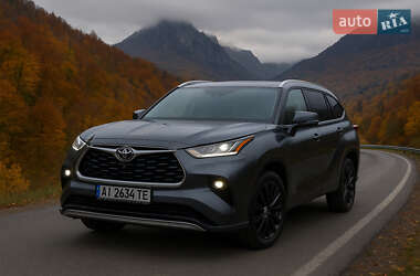 Внедорожник / Кроссовер Toyota Highlander 2023 в Киеве