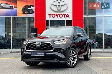 Позашляховик / Кросовер Toyota Highlander 2021 в Івано-Франківську