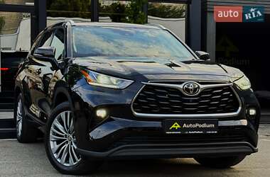 Внедорожник / Кроссовер Toyota Highlander 2022 в Киеве