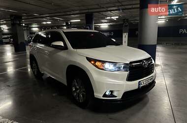 Позашляховик / Кросовер Toyota Highlander 2016 в Харкові