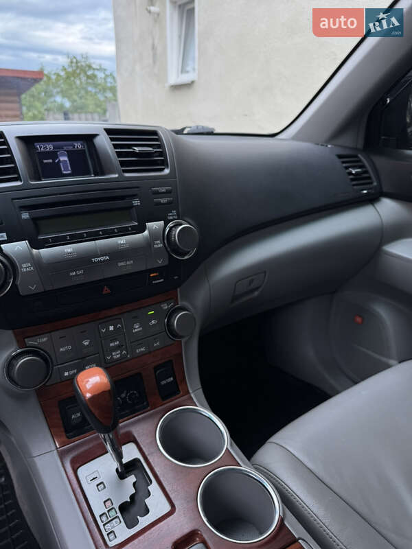 Внедорожник / Кроссовер Toyota Highlander 2008 в Калуше