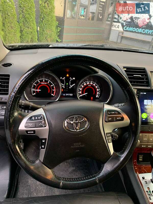 Внедорожник / Кроссовер Toyota Highlander 2011 в Ивано-Франковске