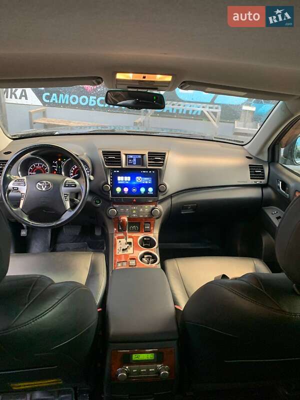 Внедорожник / Кроссовер Toyota Highlander 2011 в Ивано-Франковске