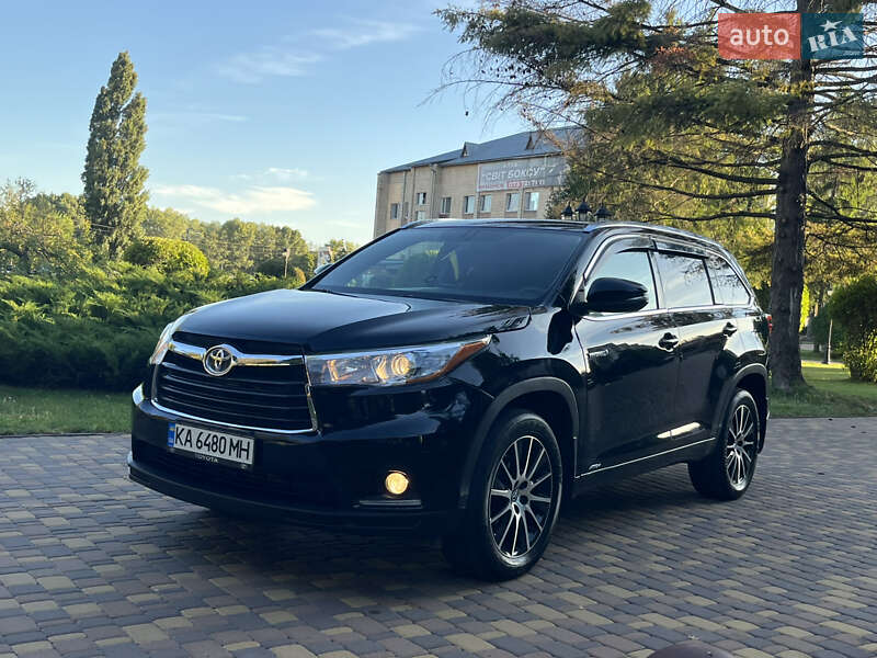 Внедорожник / Кроссовер Toyota Highlander 2016 в Броварах