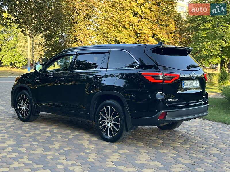 Внедорожник / Кроссовер Toyota Highlander 2016 в Броварах