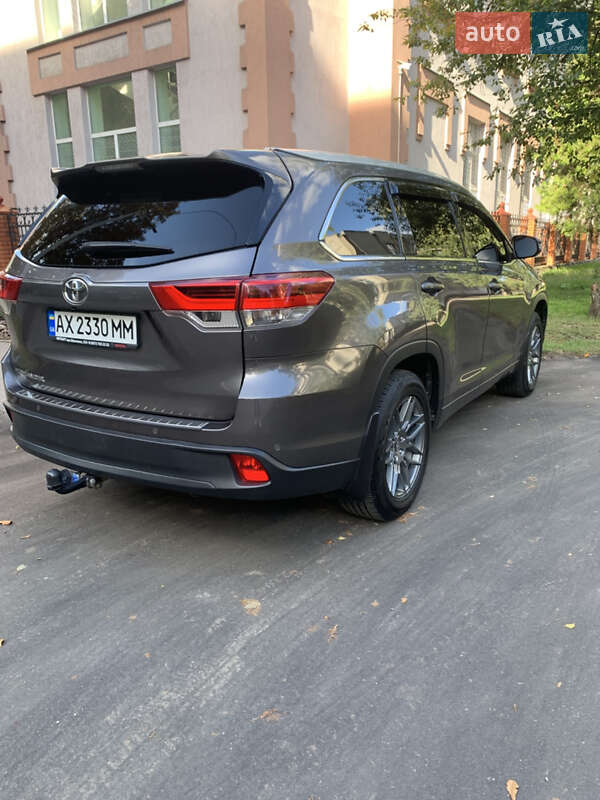 Внедорожник / Кроссовер Toyota Highlander 2017 в Харькове фото 2 Внедорожник / Кроссовер Toyota Highlander 2017 в Харькове