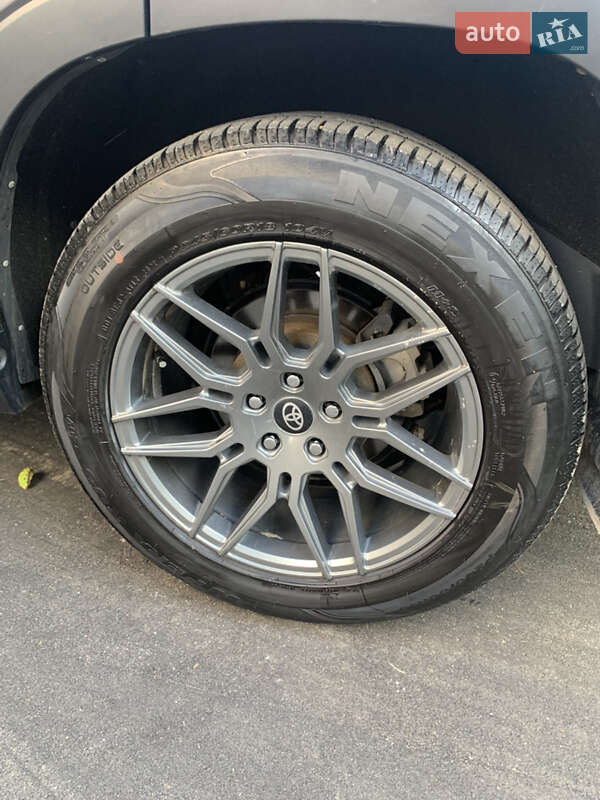 Внедорожник / Кроссовер Toyota Highlander 2017 в Харькове фото 8 Внедорожник / Кроссовер Toyota Highlander 2017 в Харькове