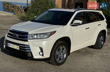 Внедорожник / Кроссовер Toyota Highlander 2017 в Сумах