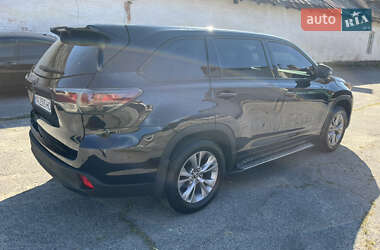 Внедорожник / Кроссовер Toyota Highlander 2015 в 