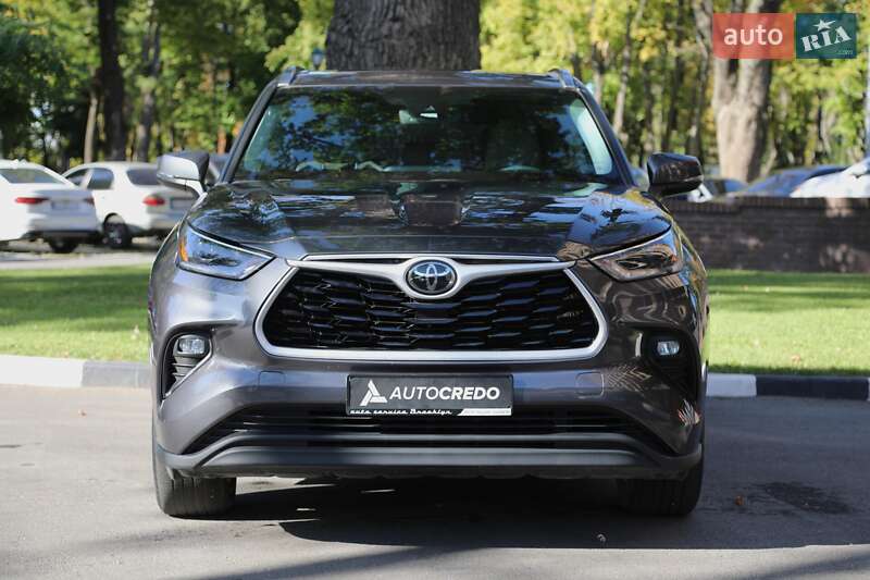 Внедорожник / Кроссовер Toyota Highlander 2021 в Харькове