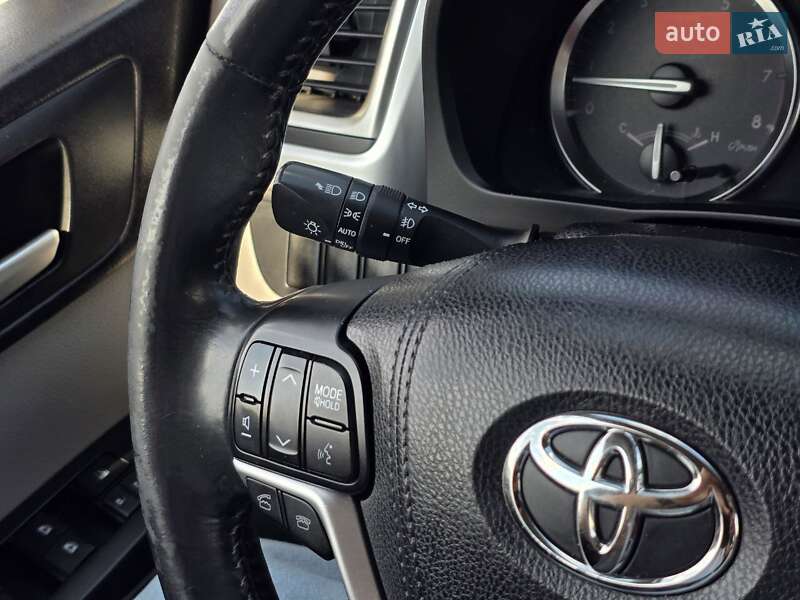 Внедорожник / Кроссовер Toyota Highlander 2015 в Тернополе фото 28 Внедорожник / Кроссовер Toyota Highlander 2015 в Тернополе