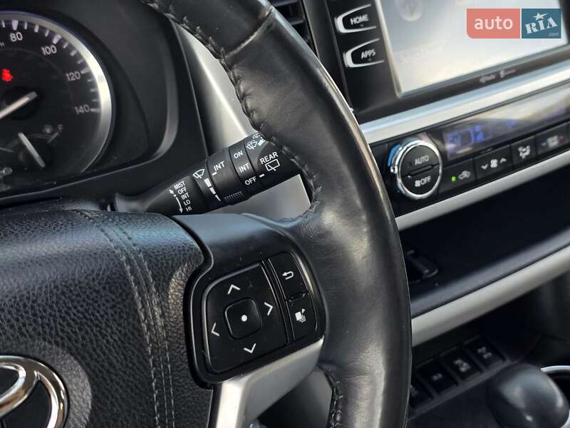 Внедорожник / Кроссовер Toyota Highlander 2015 в Тернополе фото 31 Внедорожник / Кроссовер Toyota Highlander 2015 в Тернополе