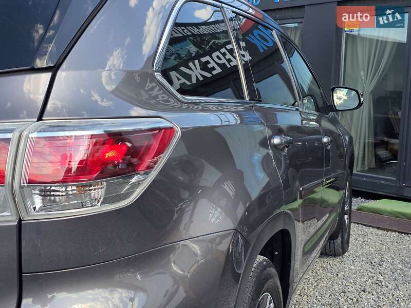 Внедорожник / Кроссовер Toyota Highlander 2015 в Тернополе фото 41 Внедорожник / Кроссовер Toyota Highlander 2015 в Тернополе
