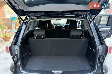 Внедорожник / Кроссовер Toyota Highlander 2014 в 