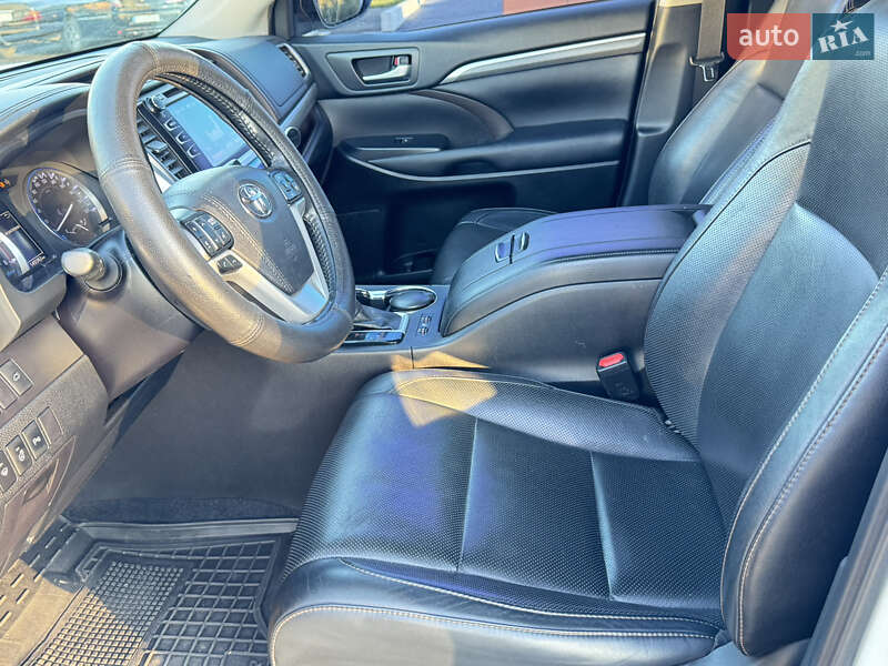 Внедорожник / Кроссовер Toyota Highlander 2019 в Киеве фото 9 Внедорожник / Кроссовер Toyota Highlander 2019 в Киеве