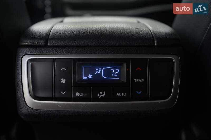 Внедорожник / Кроссовер Toyota Highlander 2015 в Новояворовске фото 21 Внедорожник / Кроссовер Toyota Highlander 2015 в Новояворовске