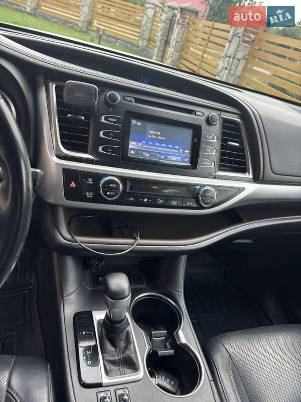 Внедорожник / Кроссовер Toyota Highlander 2016 в Львове