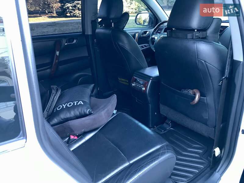 Внедорожник / Кроссовер Toyota Highlander 2010 в Желтых Водах