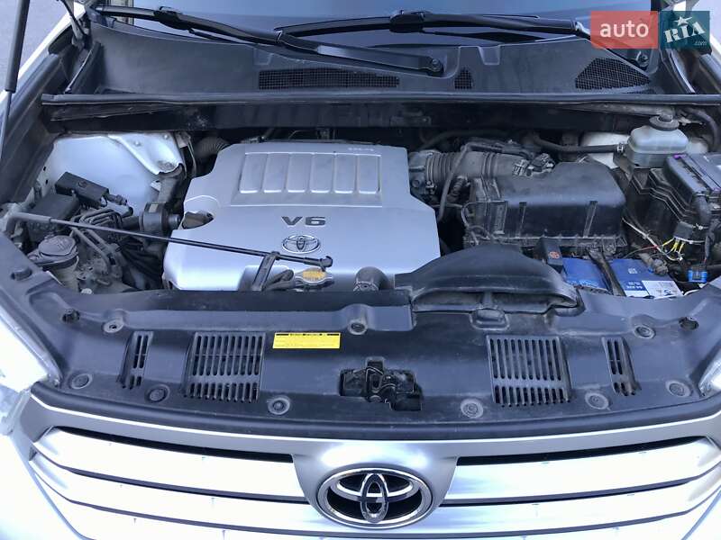 Внедорожник / Кроссовер Toyota Highlander 2010 в Желтых Водах